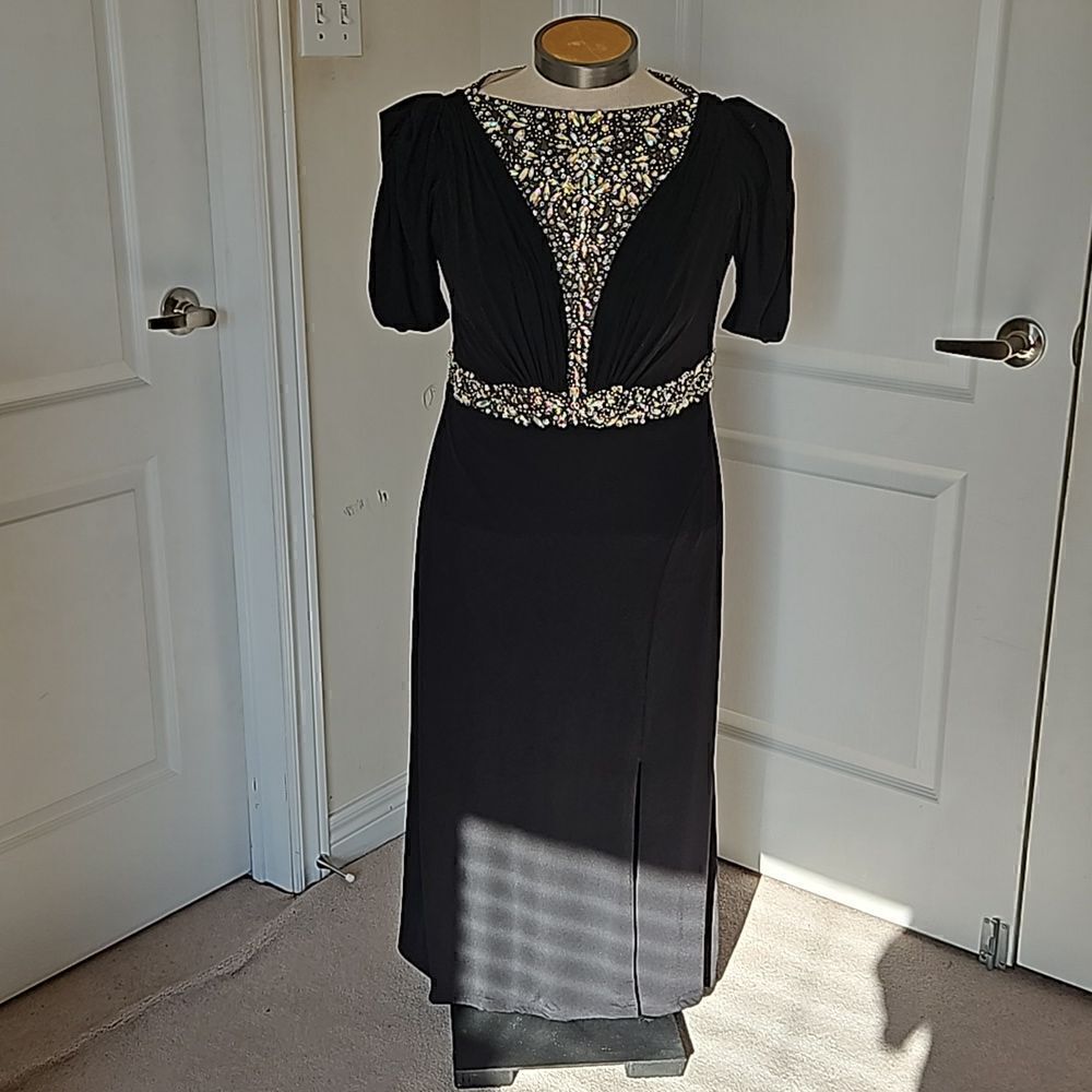 Rianna Couture Women's Formal Beaded Maxi Dress With Front Slit Size 16 Black